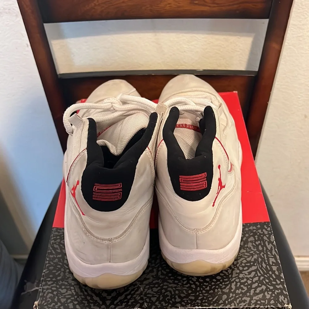 Jordan 11 platinum tint - Picture 4 of 4
